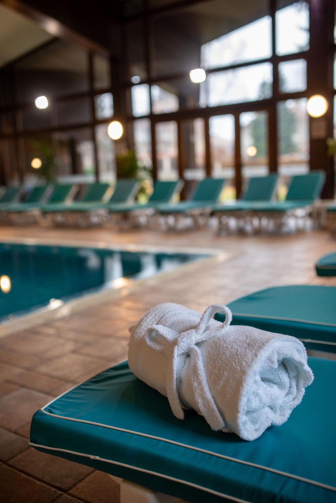Hotel Pirin Банско Экстерьер фото