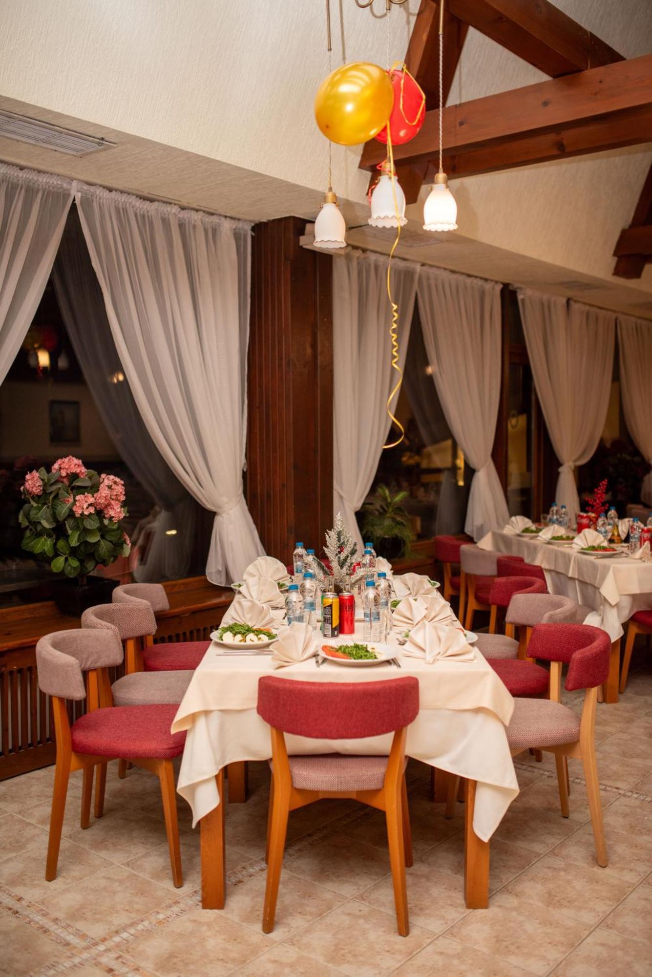 Hotel Pirin Банско Экстерьер фото